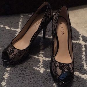 ✨GUESS black lace pumps ✨